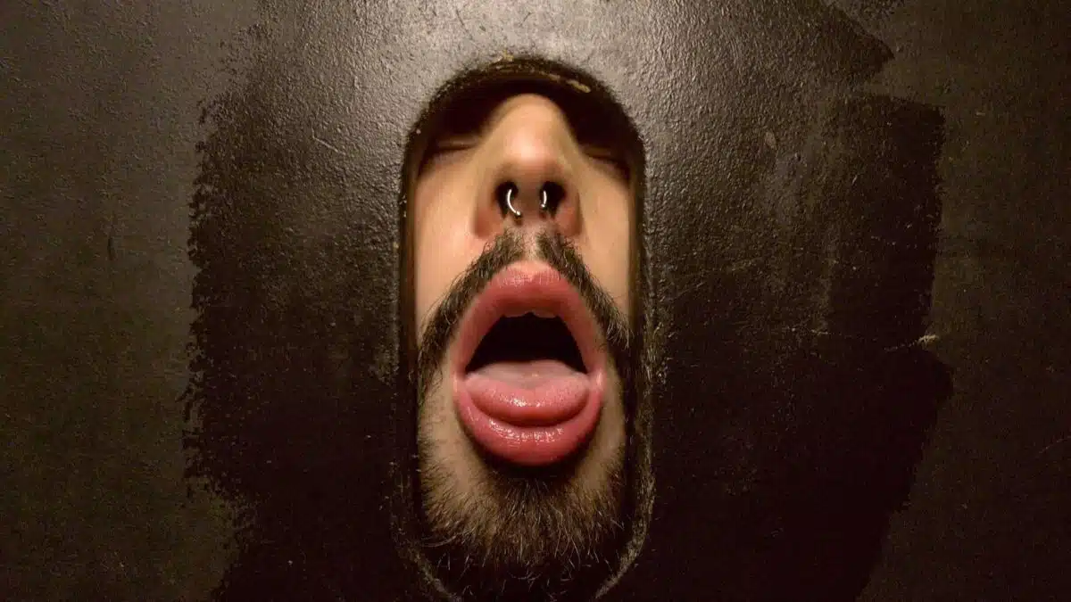 a night at the sex club - part 1 glory hole oral sex